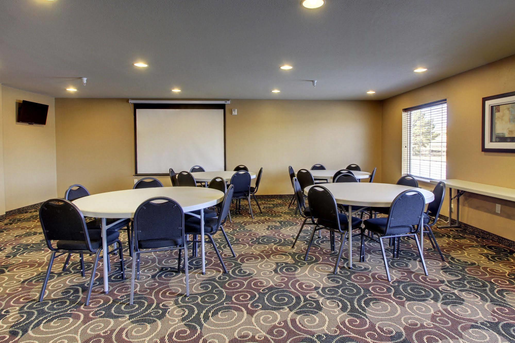 Cobblestone Inn & Suites - Hartington Kültér fotó