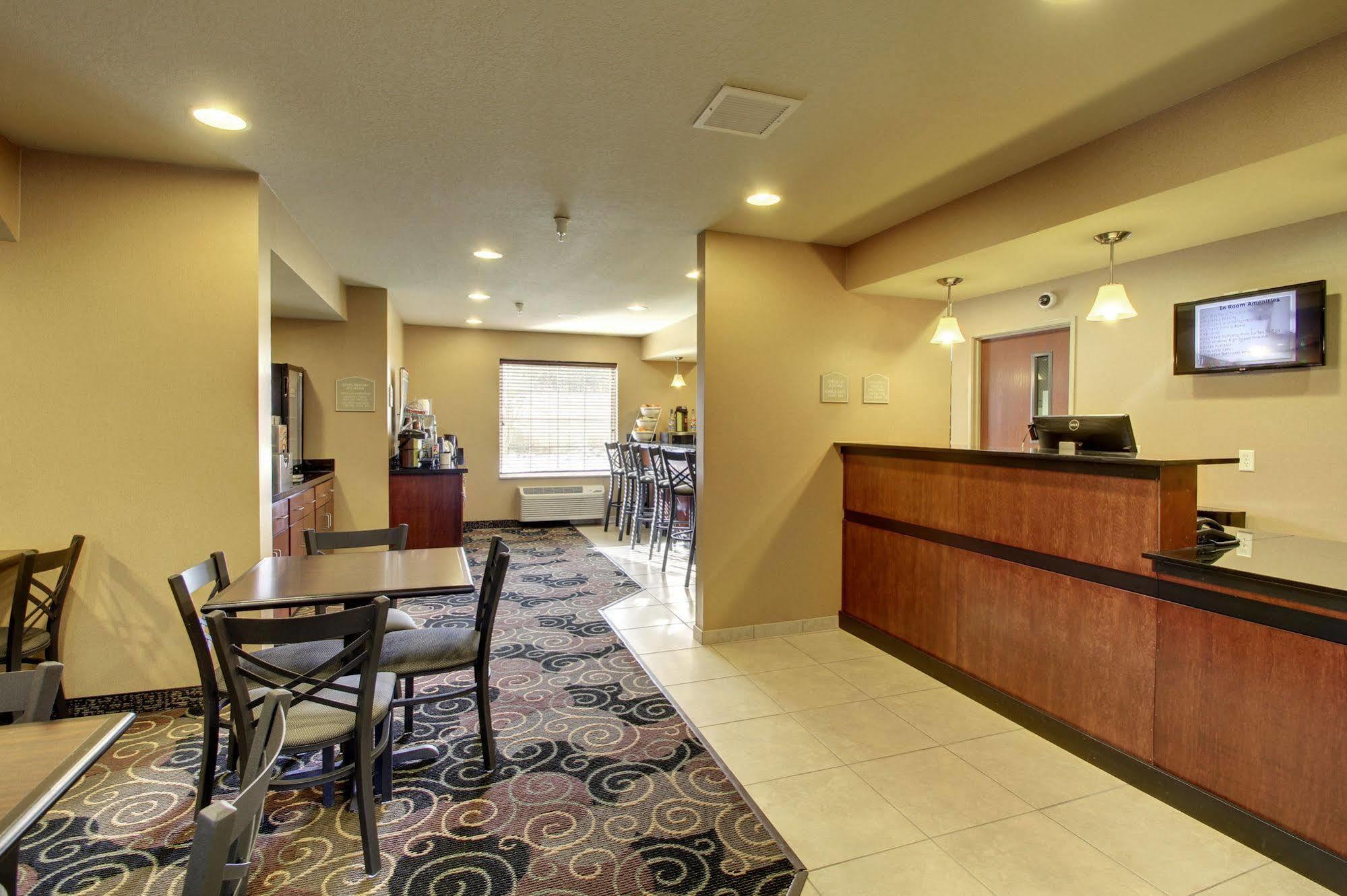 Cobblestone Inn & Suites - Hartington Kültér fotó
